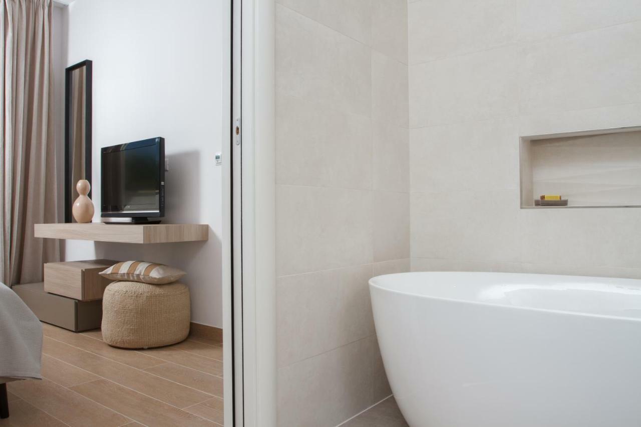 Luxury Poolside Villa Slatine Esterno foto